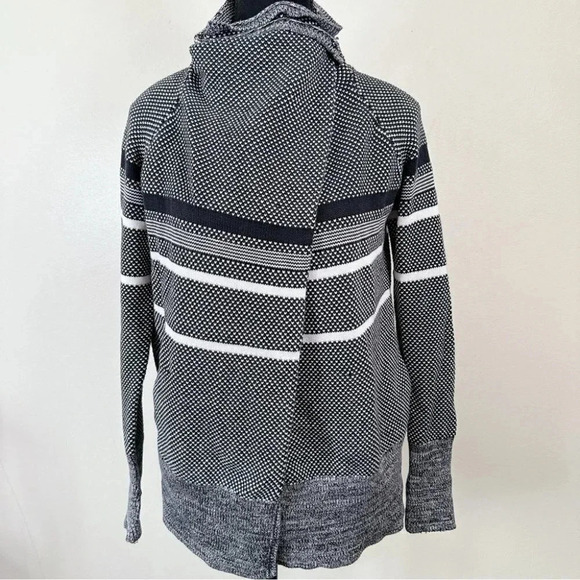 Ivivva Girls Size Feeling Toasty Cardigan Black Grey Stripe Wrap - Picture 2 of 16